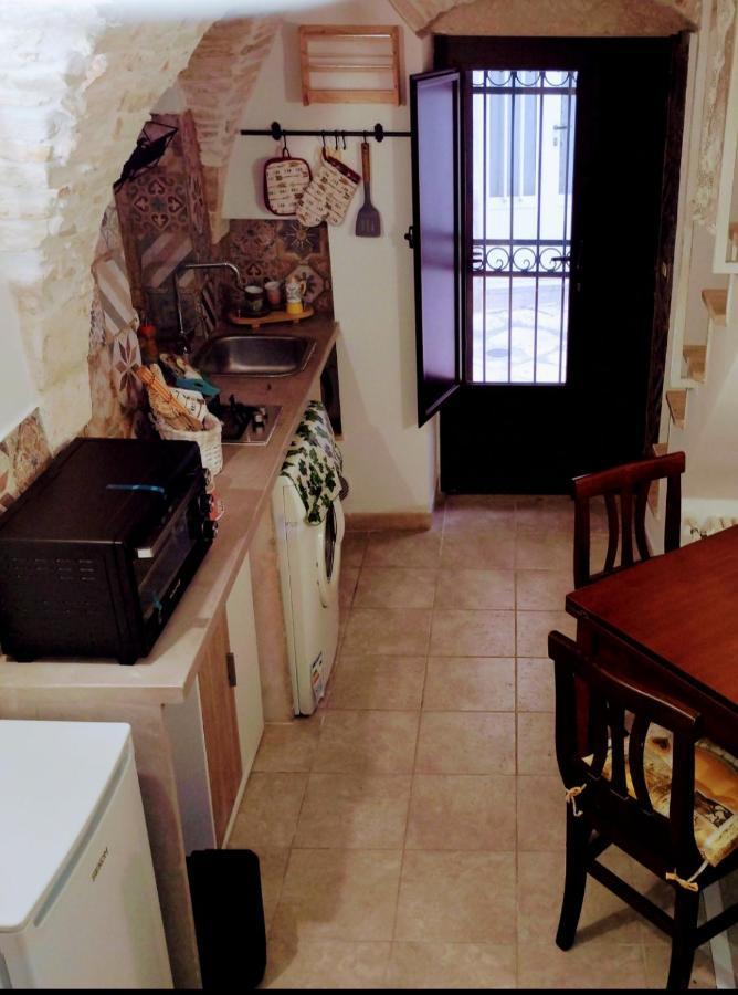 Al Bianco Nido White Stone Apt In Мартина-Франка Экстерьер фото