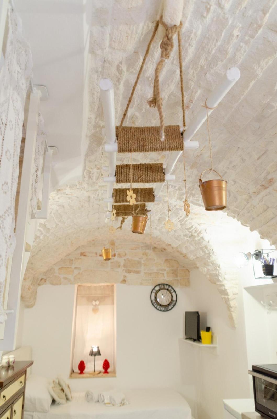 Al Bianco Nido White Stone Apt In Мартина-Франка Экстерьер фото
