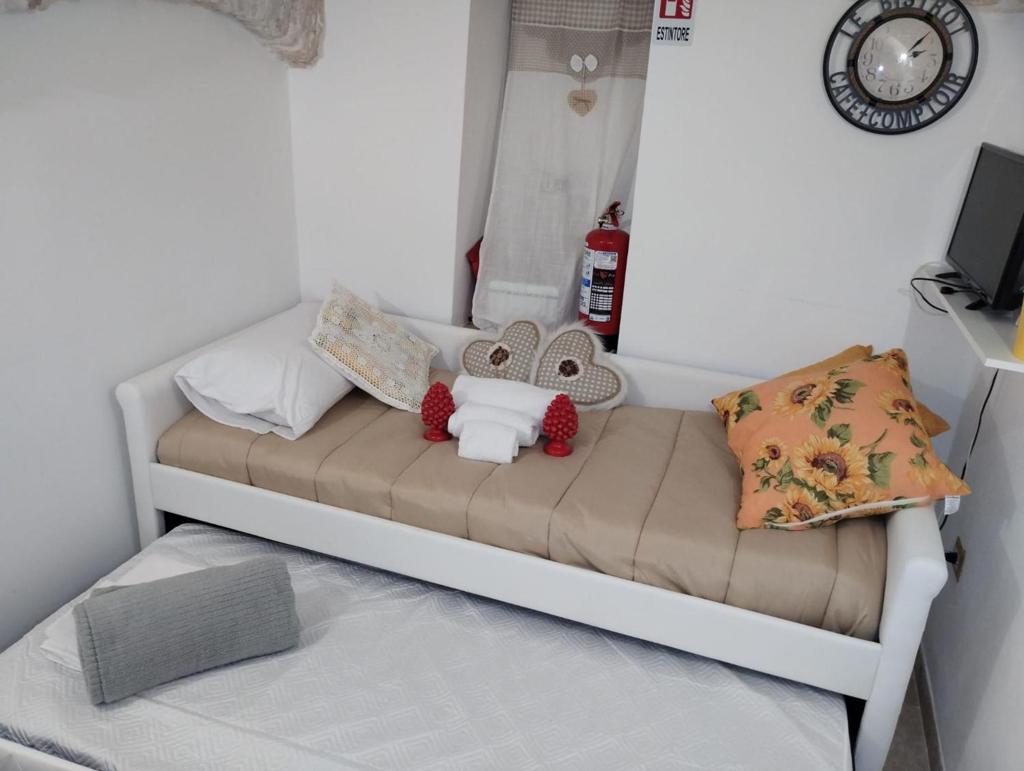Al Bianco Nido White Stone Apt In Мартина-Франка Экстерьер фото